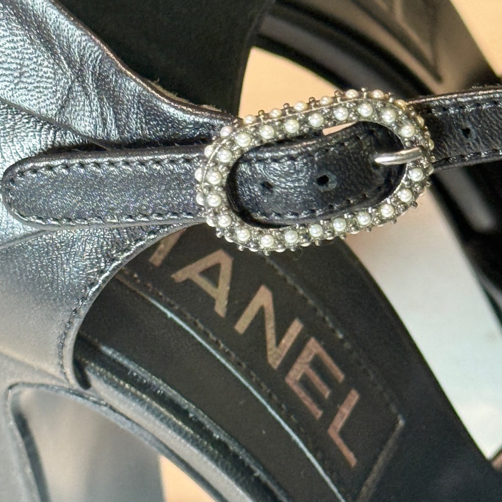 Chanel Black Women's Heels - Picture 4 of 11